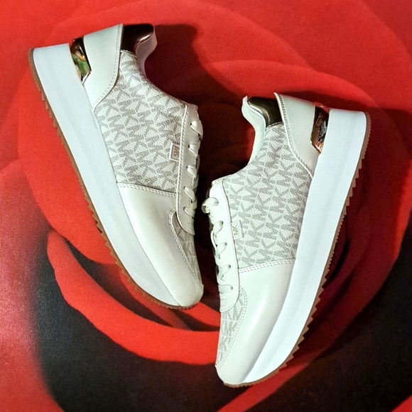 Michael Kors Monique Sneakers - Picture 3 of 8